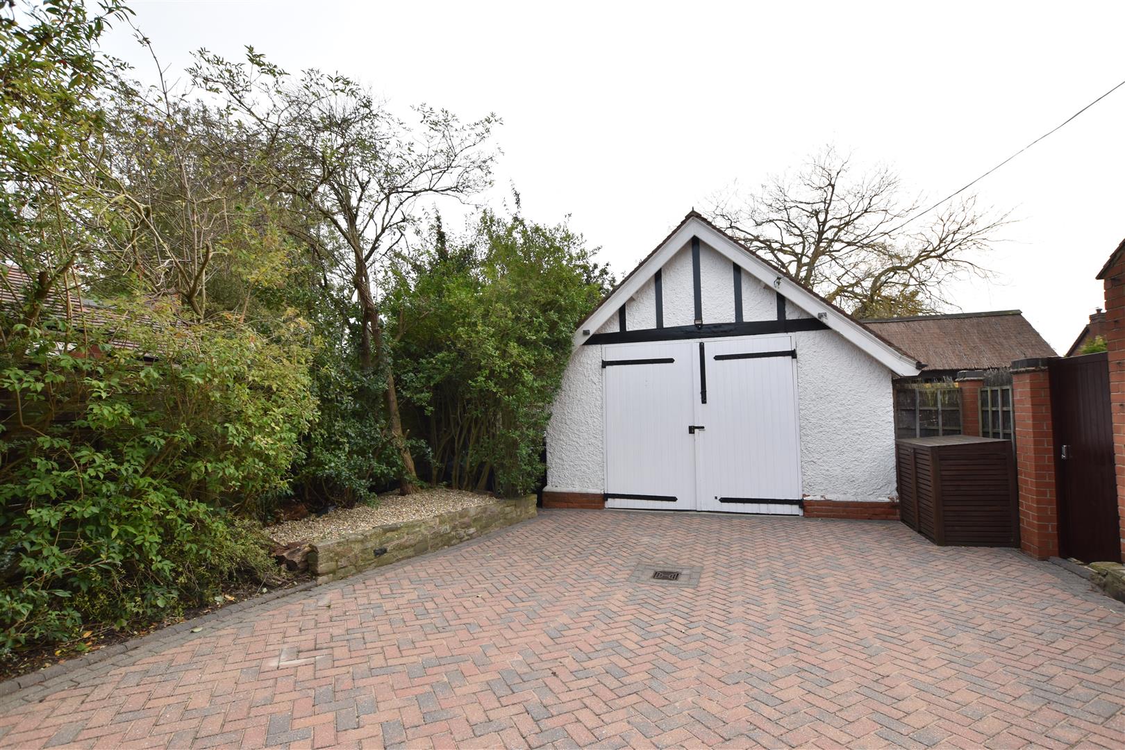 DETACHED BRICK GARAGE